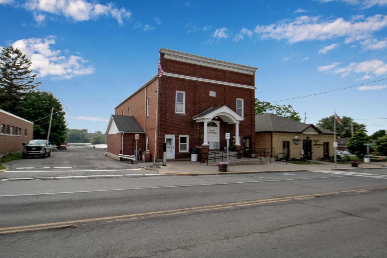 Webber Hotel Lyndonville 外观 照片