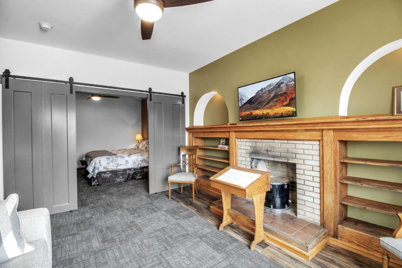 Webber Hotel Lyndonville 外观 照片