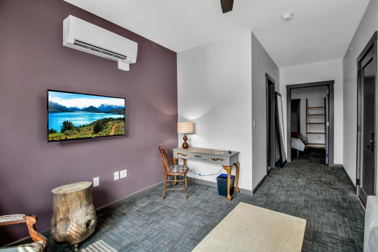 Webber Hotel Lyndonville 外观 照片