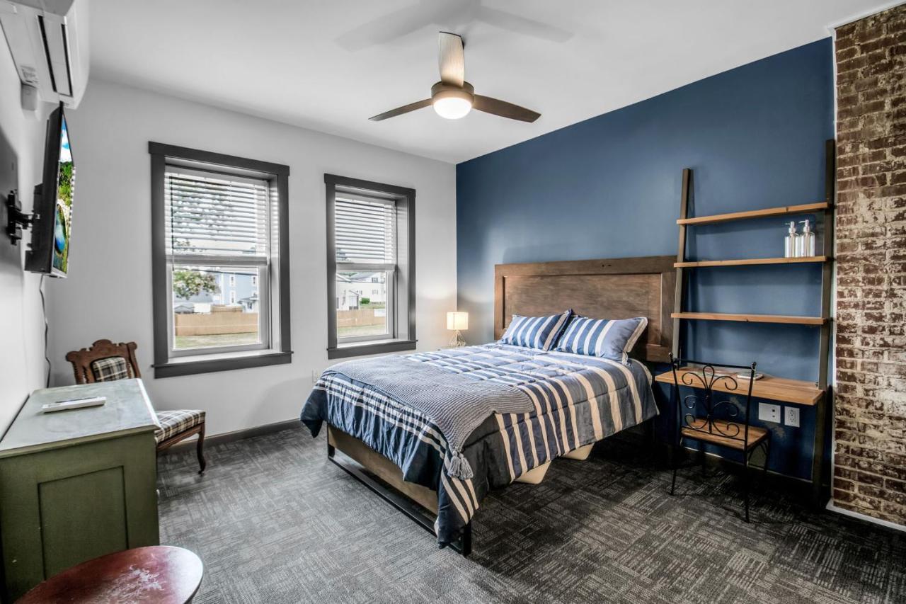 Webber Hotel Lyndonville 外观 照片